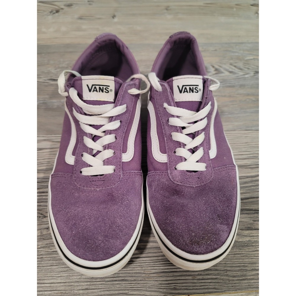 Vans off the wall purple womans size 6 great shape skateboarding old school